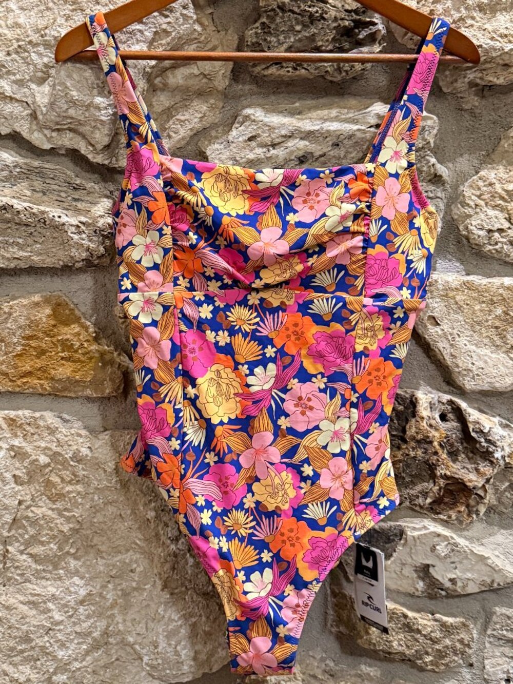 Vibrant Floral Rip Curl One Piece Swimsuit sz L Full Support D/DD NWT